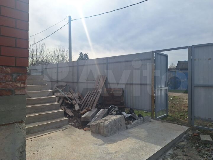 Дом 202 м² на участке 6 сот.