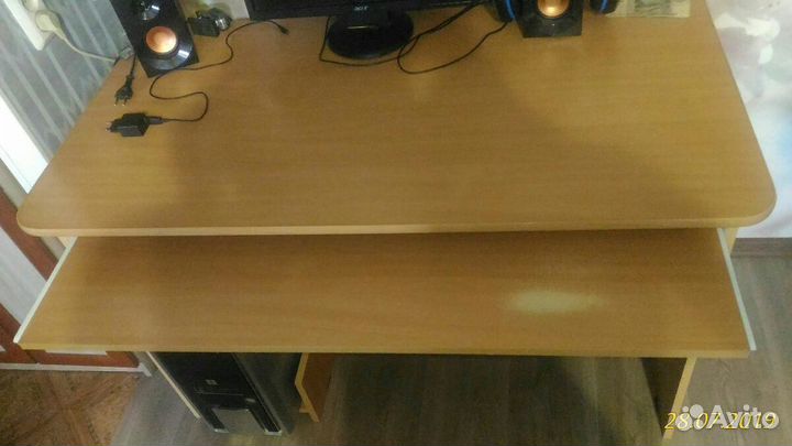 Компьютерный стол