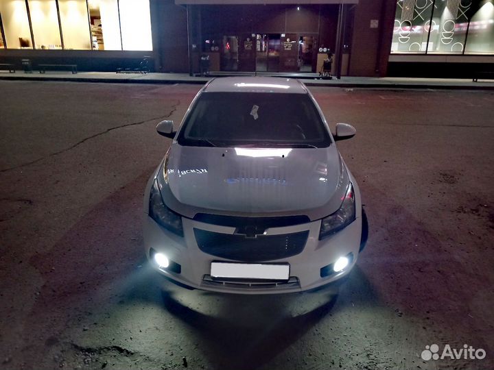 Chevrolet Cruze 1.6 МТ, 2011, 200 000 км