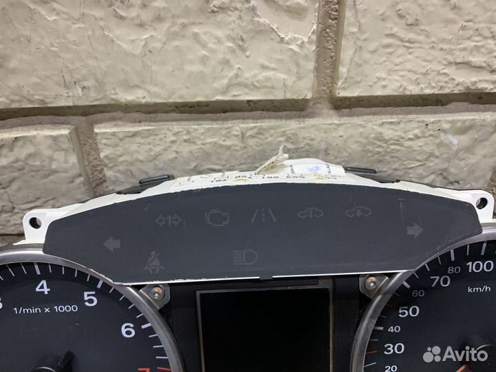 Audi Q7 (4L) Панель приборов