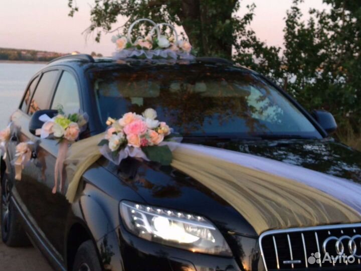 Свадебные украшения бело - персикового цвета