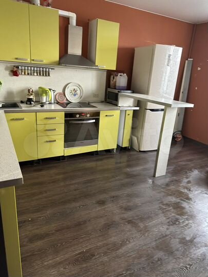 4-к. квартира, 75 м², 16/17 эт.