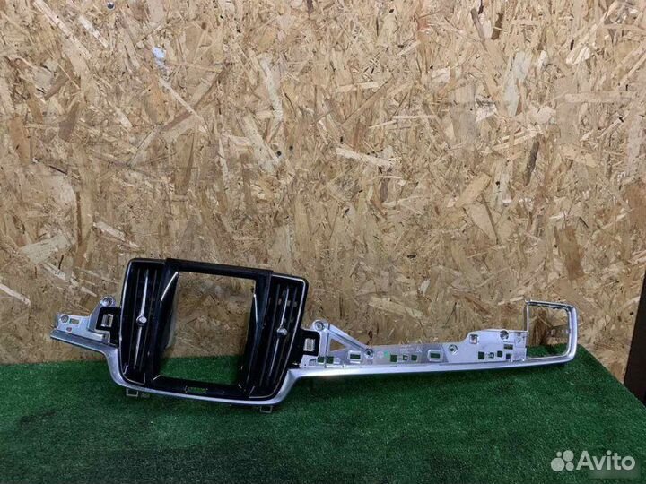 Воздуховод центральный Volvo S90 2016-2020