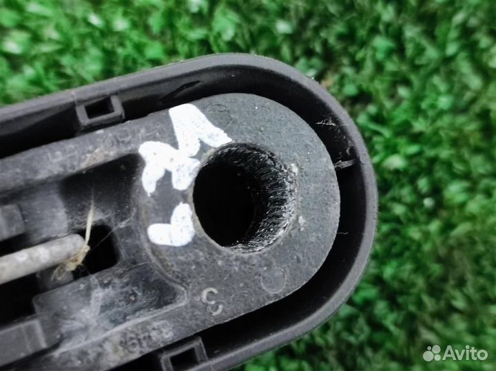 Поводок стеклоочистителя задний Nissan Qashqai J1