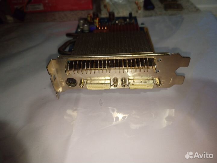 Видеокарта 7600 GT gigabyte