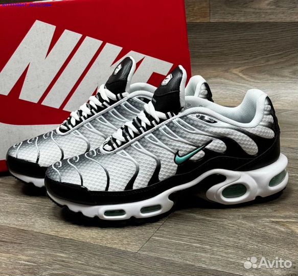 Кроссовки Nike Air Max Tn Plus