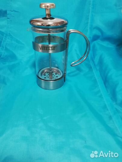 Гейзерная кофеварка и заварочный чайник