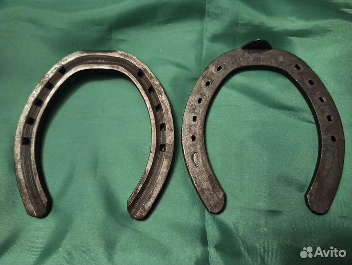 Подковы для лошади новые