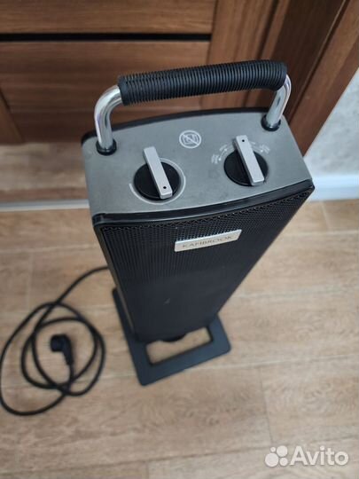 Керамический обогреватель Kambrook ACH500
