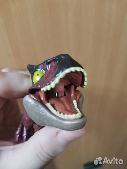 Динозавры цеплялки mattel Jurassic World