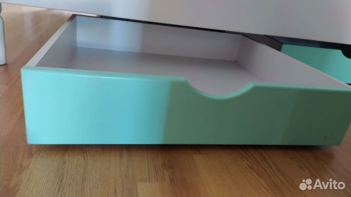 Детская кровать с бортиком