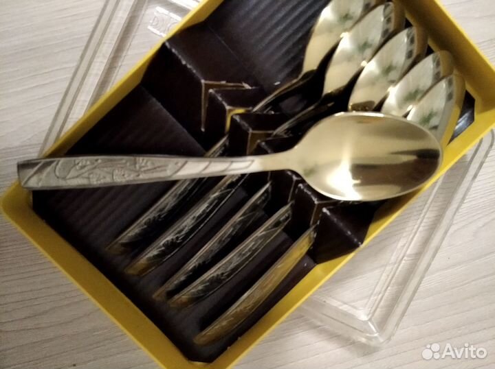 Подарочный набор ложек с напылением,90 е гг
