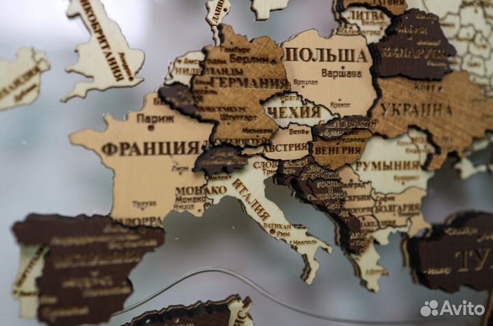 Деревянные карты мира