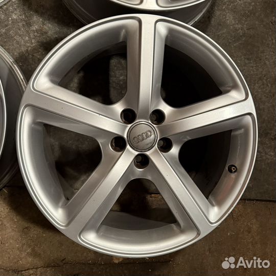 Колесные диски R19 Audi Q5 8R