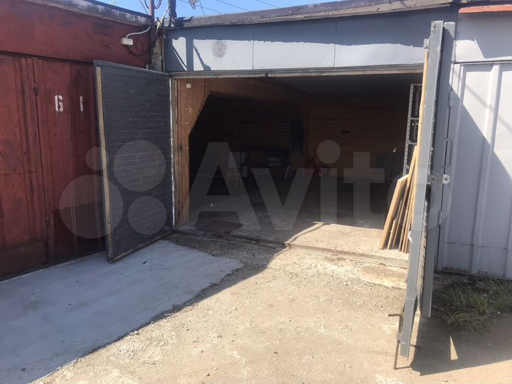 Гараж, > 30 м²