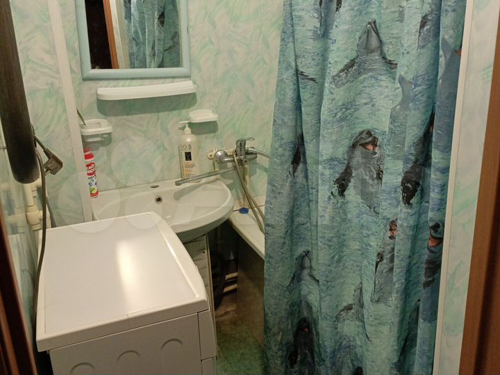 2-к. квартира, 52 м², 1/3 эт.