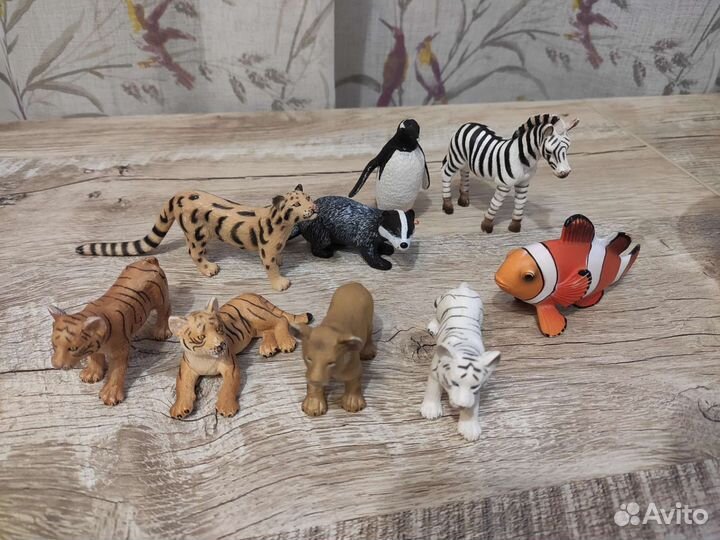 Фигурки животных mojo