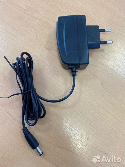 Блок питания 110-240В 12V 1000mА новый