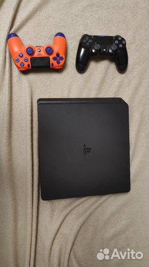 Sony playstation 4 slim