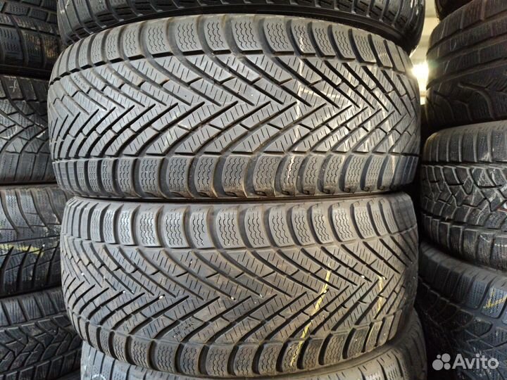 Pirelli Winter Cinturato 215/50 R17 T