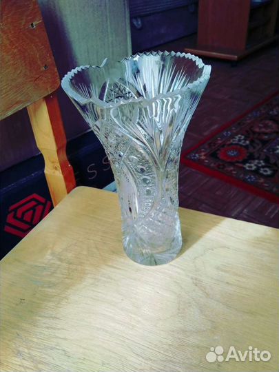 Ваза для цветов хрустальная