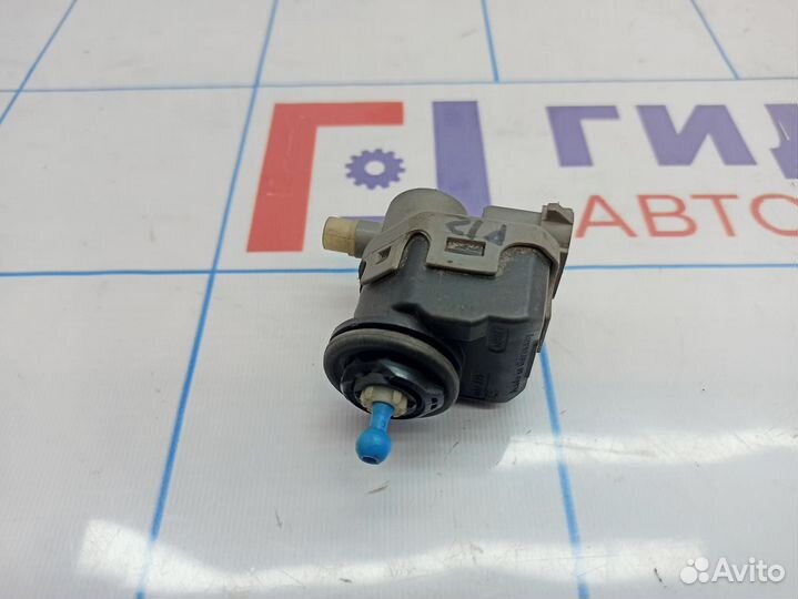 Моторчик корректора фары Nissan Primera P12E