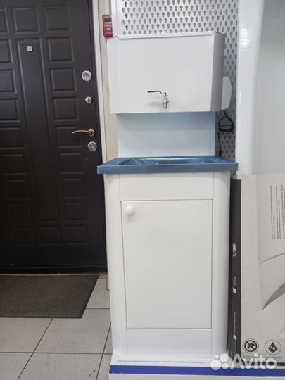 Дачный умывальник с тумбой металлической