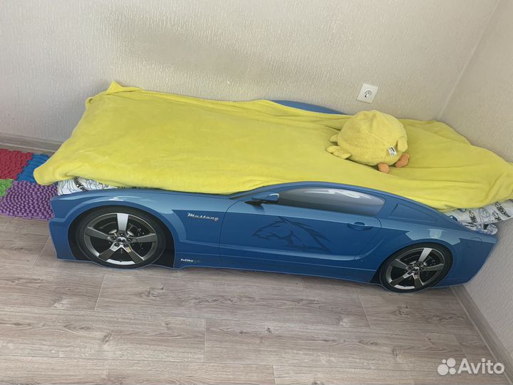 Кровать машина