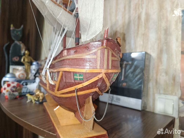 Модель корабля из дерева
