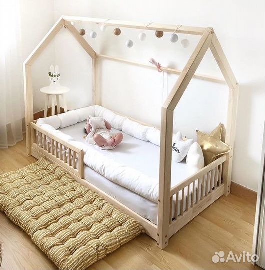 Детская кровать Монтессори из бука