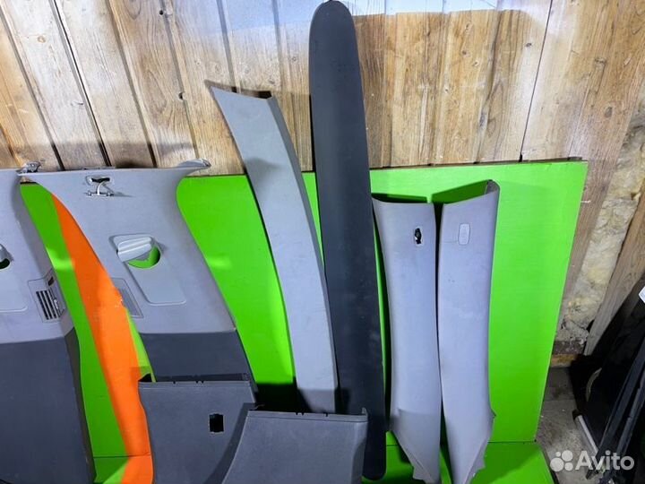 Пластик салона Volkswagen Touareg 3.2 BKJ 2004