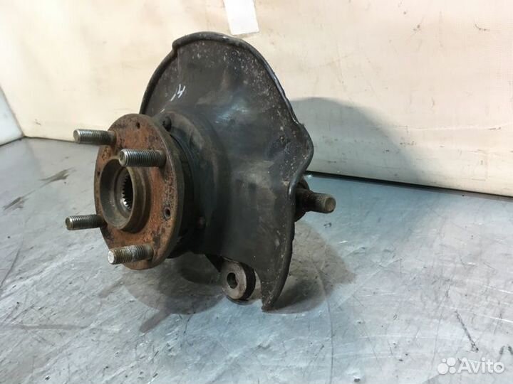 Кулак поворотный ступица в сборе передний правый