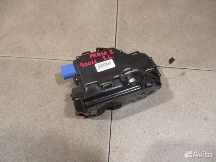 Замок двери задней левой Skoda Fabia 2 (5J)