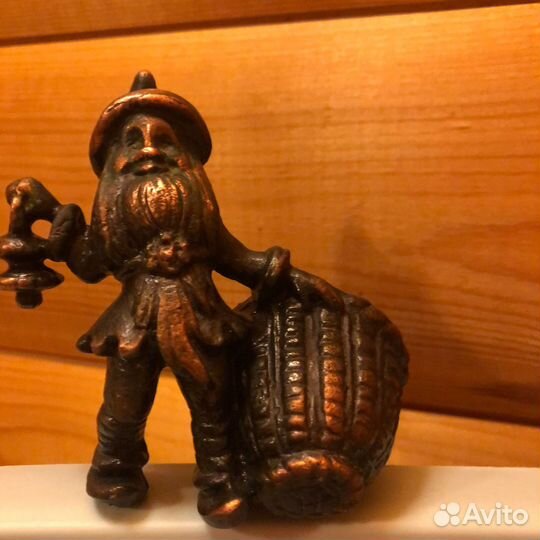 Гном с корзинкой каслинское литье СССР