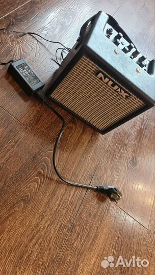 Гитарный усилитель NUX Mighty 8 BT