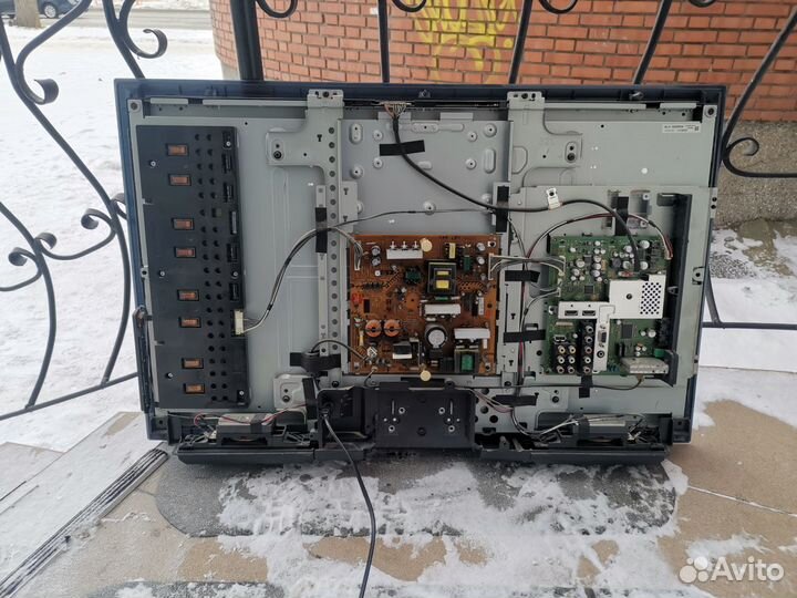 Телевизор Sony KLV-32S550A (Разбор)(По запчастям)