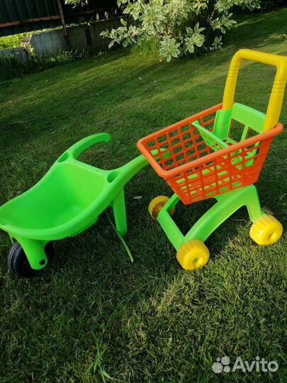 Ходунок-толкатор, стол, стулья, машина-каталка