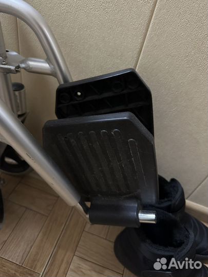 Инвалидная коляска