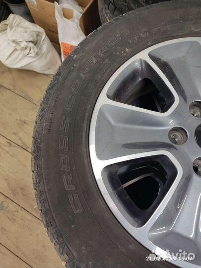 R16 Continental CrossContact UHP E 215/65, PCD 5x114.3 DIA 66.1