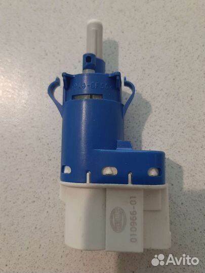 Датчик стоп-сигнала Ford Focus