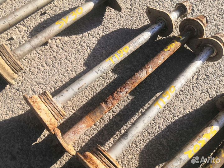 Болт подвески toyota