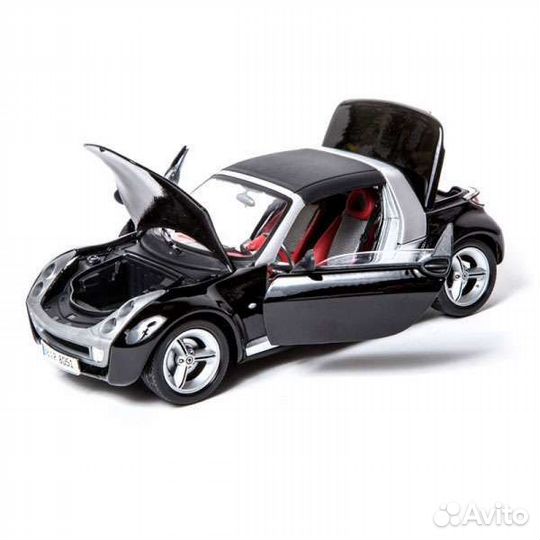 Коллекционная модель Smart Roadster 1:18