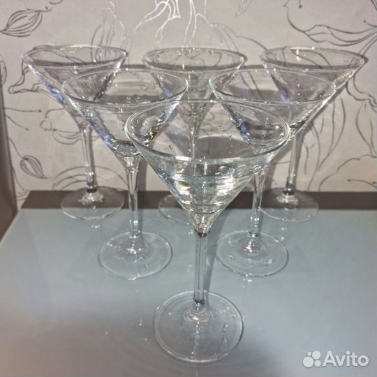 Бокалы под мартини