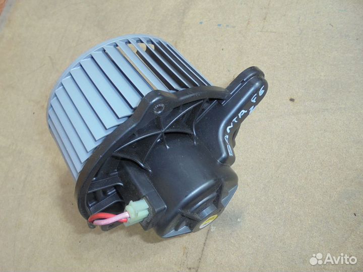 Моторчик печки Hyundai Santa Fe II CM