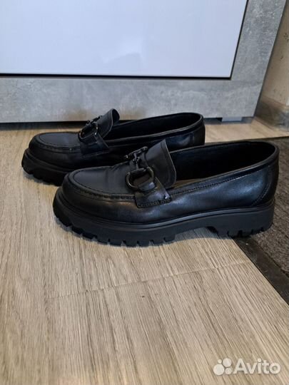 Женские туфли