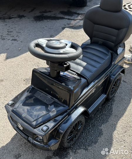 Детская машина толокар с родительской ручкой