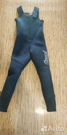 Костюм для подводного плавания
