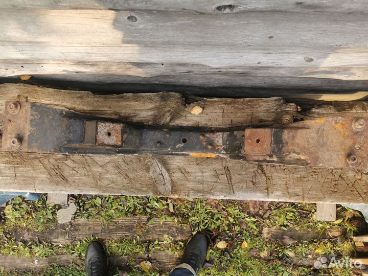 Траверса двигателя газель