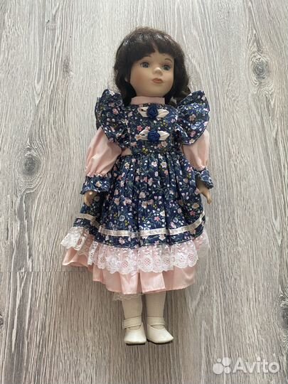 Фарфоровая немецкая кукла