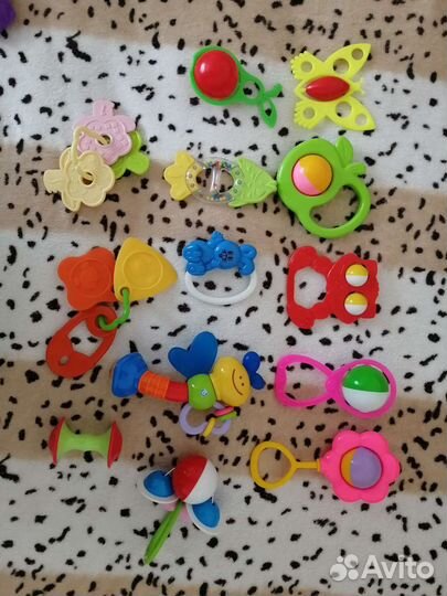 Детские игрушки погремушки